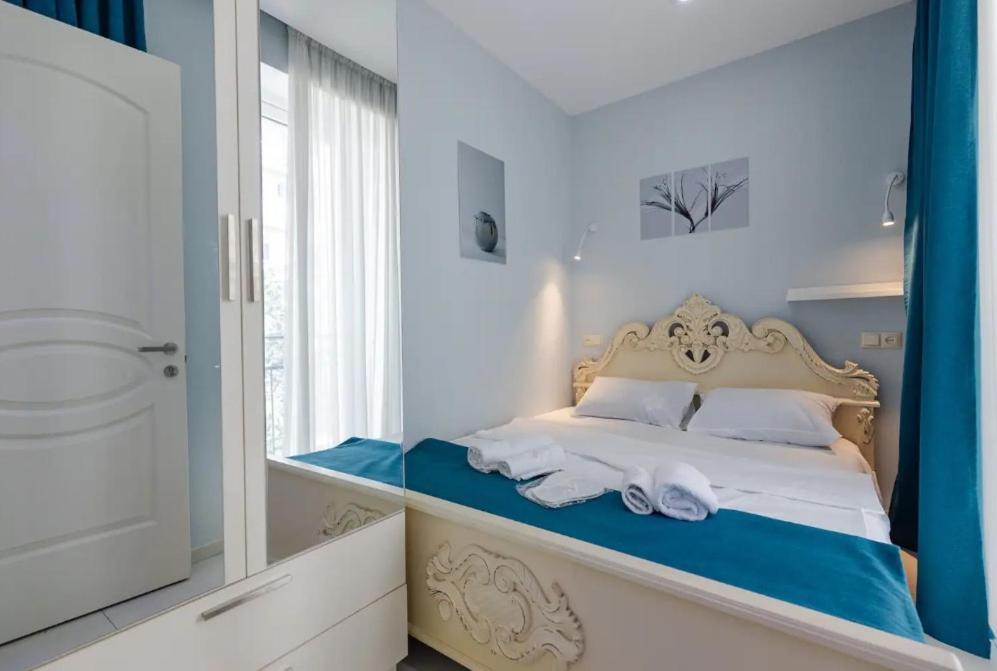 Bubukin Apartamento Batumi Exterior foto