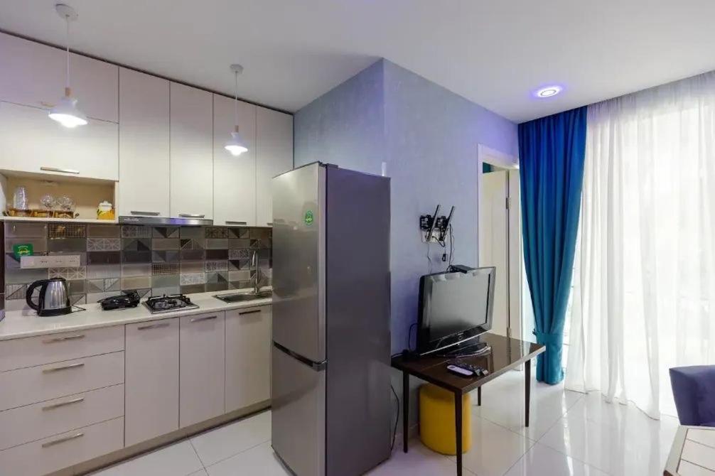 Bubukin Apartamento Batumi Exterior foto